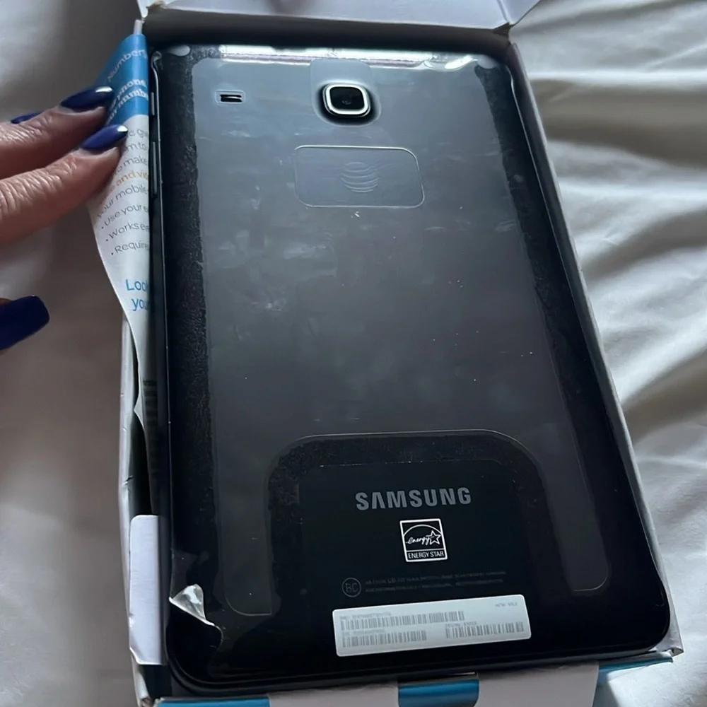 Almost new Samsung Galaxy Tab E. Didn’t need and too late to return. 16G